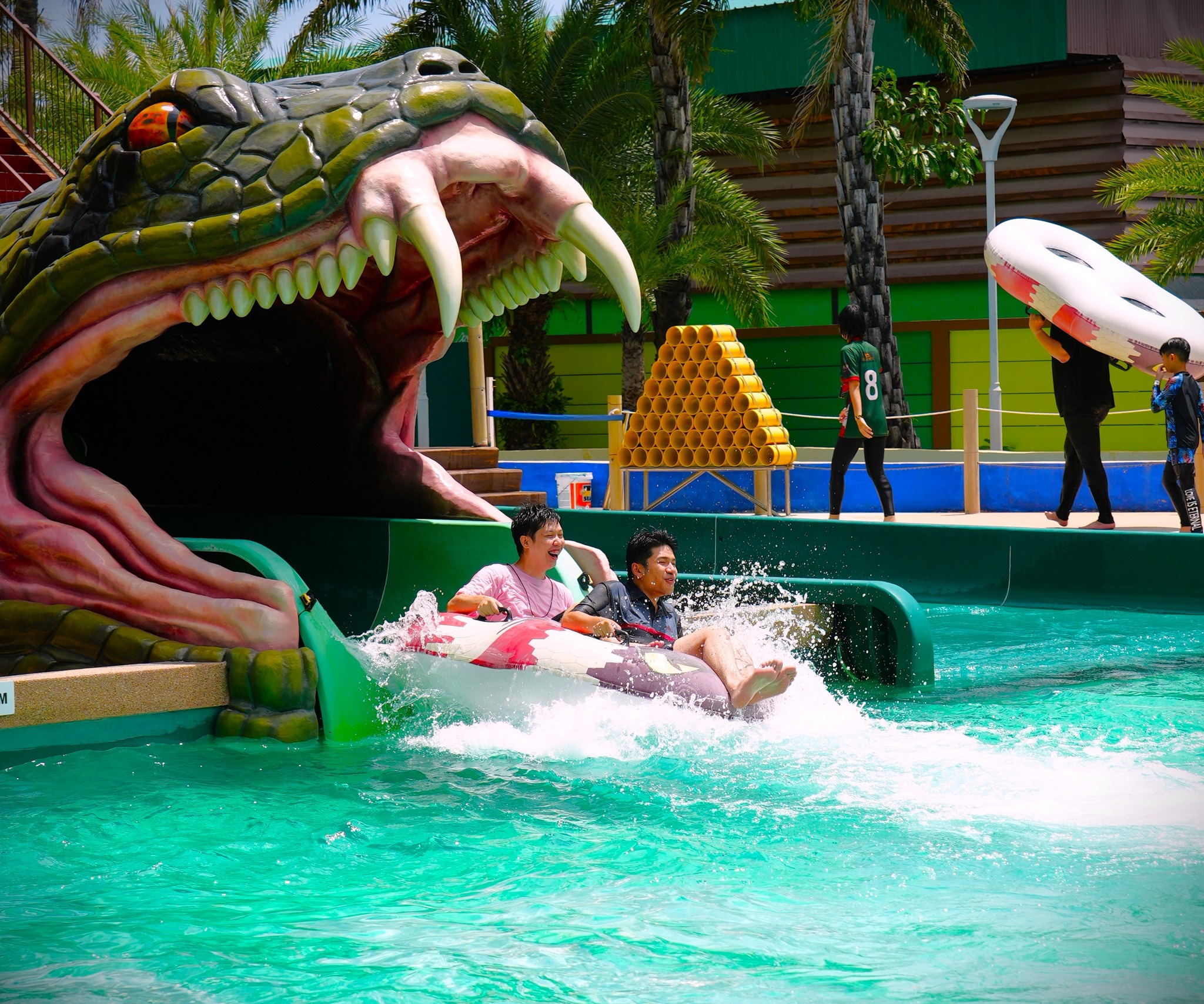 COLUMBIA PICTURES AQUAVERSE PATTAYA