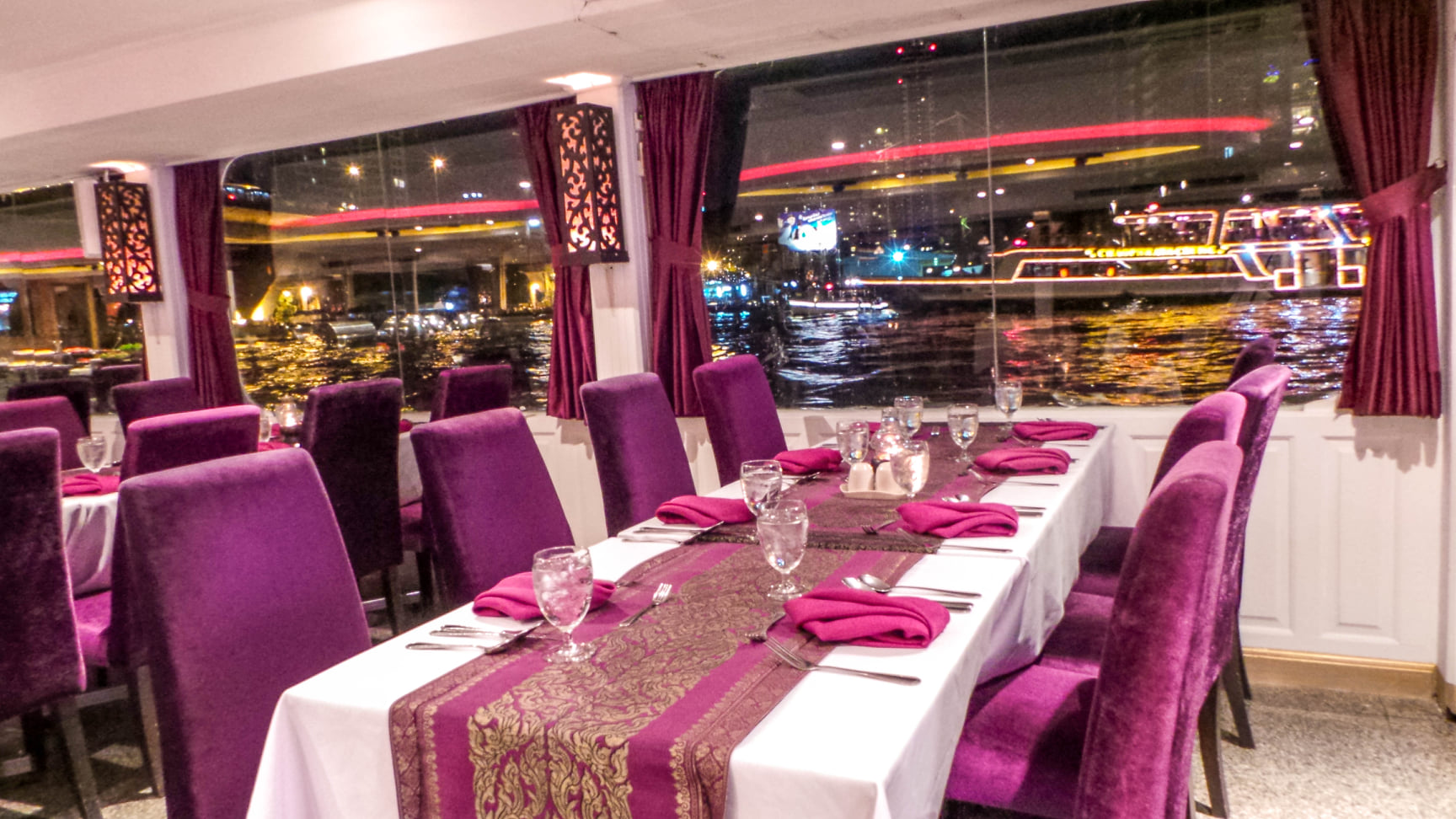 Chaophraya Cruise Bangkok