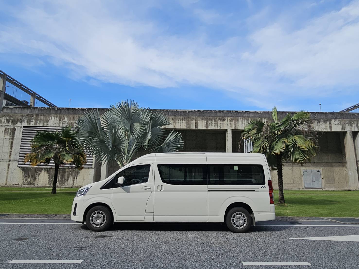 Van rental in Bangkok on 9 October